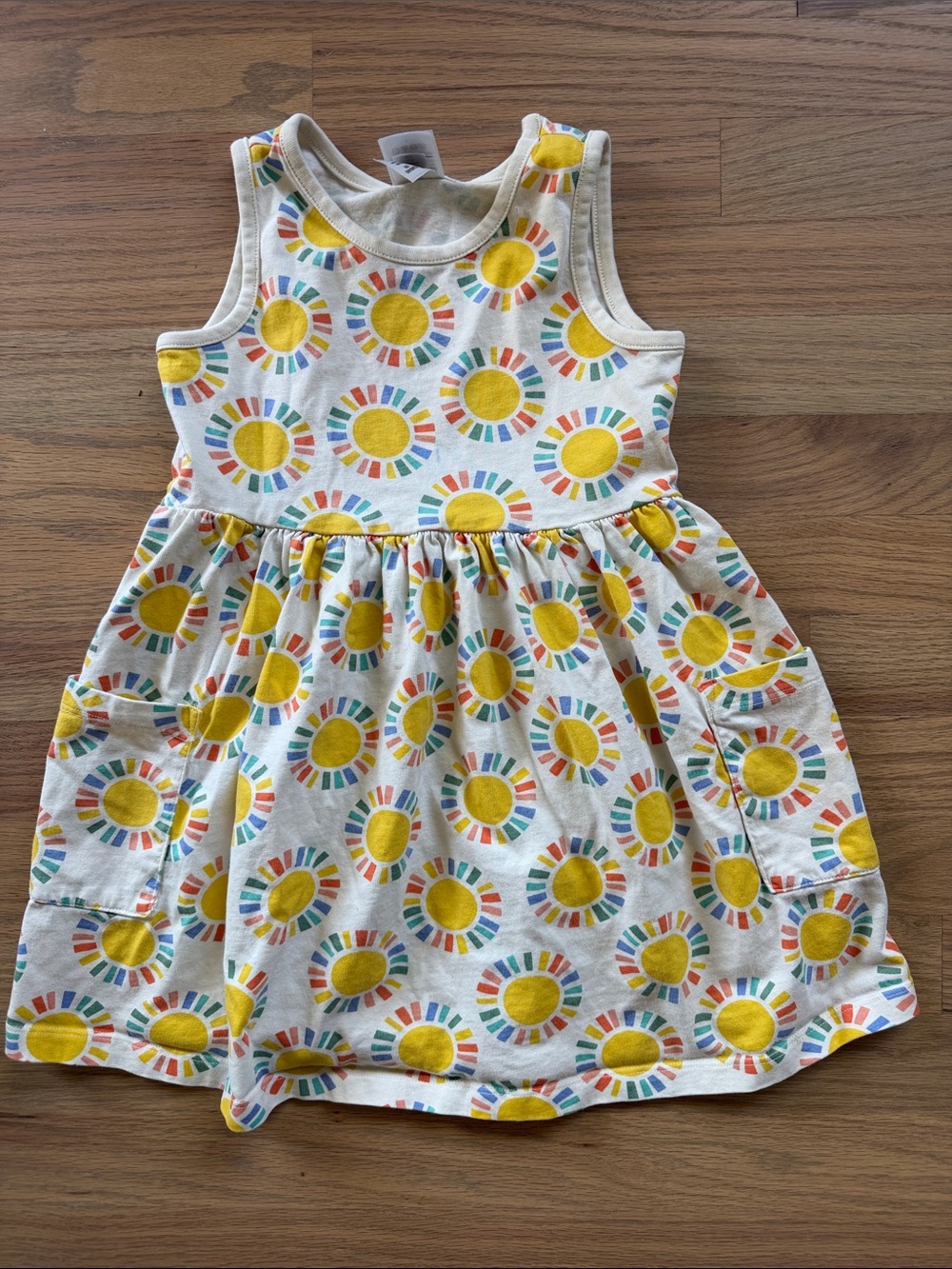 Hanna Andersson Rainbow Sunshine Sunburst Pocket Dress Girls Size 5 110